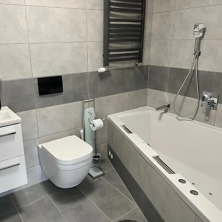 - Slone Apartmán *